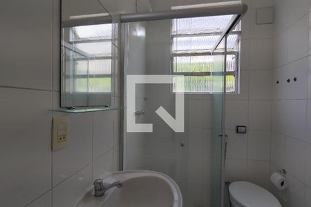 Banheiro de kitnet/studio para alugar com 1 quarto, 30m² em Copacabana, Rio de Janeiro