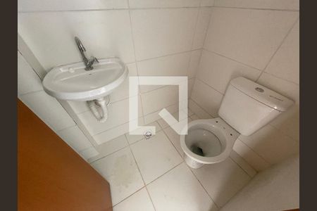 Lavabo de casa de condomínio para alugar com 2 quartos, 58m² em Caucaia do Alto, Cotia