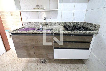 Cozinha de apartamento para alugar com 1 quarto, 24m² em Bela Vista, Porto Alegre