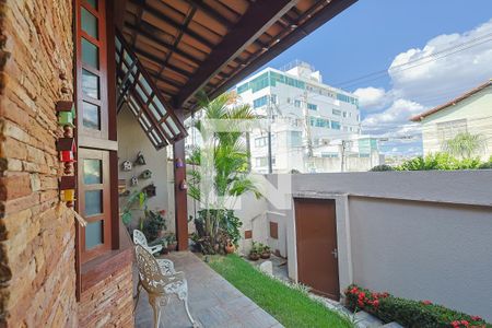 Casa à venda com 4 quartos, 310m² em Dona Clara, Belo Horizonte