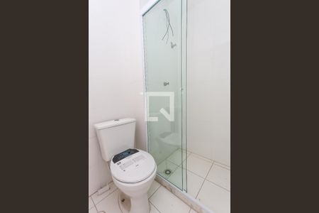 Banheiro de apartamento para alugar com 1 quarto, 24m² em Paraíso do Morumbi, São Paulo