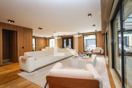 Sala de casa à venda com 3 quartos, 329m² em Jardim Guedala, São Paulo