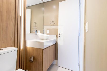 Banheiro Social de apartamento para alugar com 2 quartos, 67m² em Capão Raso, Curitiba