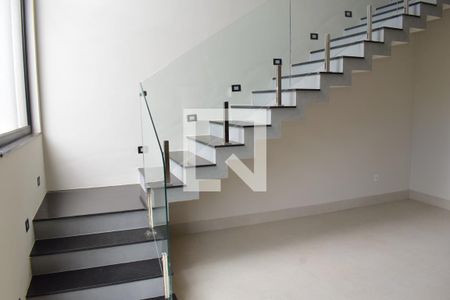 Escada de casa de condomínio para alugar com 3 quartos, 349m² em Bonfim Paulista, Ribeirão Preto