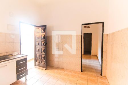 Cozinha de casa para alugar com 1 quarto, 20m² em Jardim Nélia, São Paulo