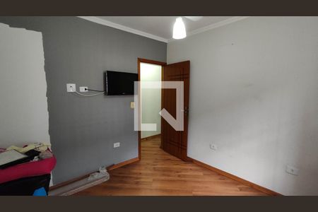 Quarto 1 de casa para alugar com 3 quartos, 250m² em Jardim Miragaia, São Paulo