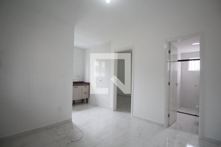 Sala / Cozinha de casa para alugar com 2 quartos, 65m² em Parque Regina, São Paulo