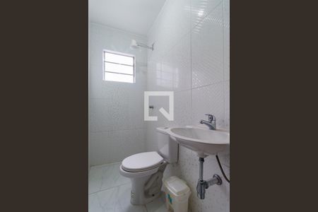 Banheiro da Suíte de casa para alugar com 1 quarto, 50m² em Parque Regina, São Paulo