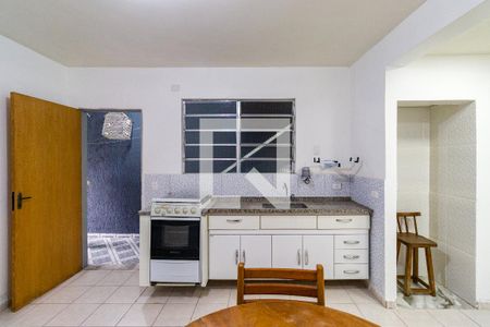 Sala/Cozinha de casa para alugar com 1 quarto, 50m² em Parque Regina, São Paulo