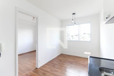 Sala - Cozinha de apartamento para alugar com 1 quarto, 24335m² em Guaianases, São Paulo