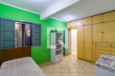 Quarto 1 de casa para alugar com 2 quartos, 64m² em Parque Regina, São Paulo