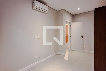 Quarto 1 de casa para alugar com 2 quartos, 100m² em Vila São José, São Paulo