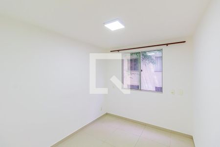 Quarto 2 de apartamento para alugar com 2 quartos, 45m² em Parque Santo Antônio, São Paulo