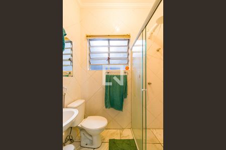 Banheiro Suíte 1 de casa para alugar com 2 quartos, 68m² em Parque Regina, São Paulo