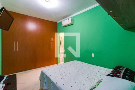 Suíte 1 de casa para alugar com 2 quartos, 68m² em Parque Regina, São Paulo