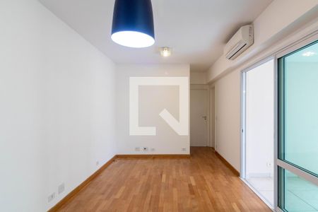 Sala de apartamento para alugar com 2 quartos, 66m² em Moema, São Paulo