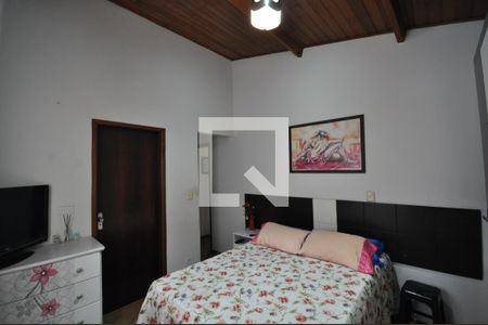 Suíte 1 de casa à venda com 5 quartos, 300m² em Vila Nivi, São Paulo