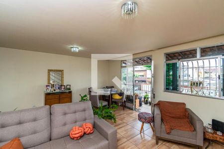 Sala de casa à venda com 2 quartos, 160m² em Penha Circular, Rio de Janeiro