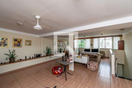 Sala do 2º andar de casa à venda com 2 quartos, 160m² em Penha Circular, Rio de Janeiro