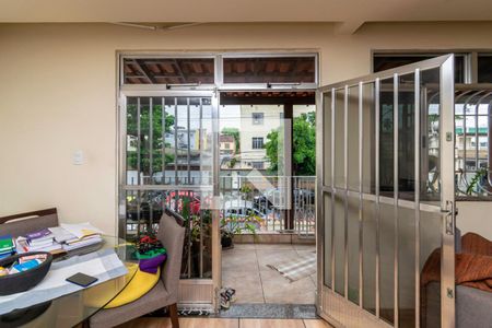 Sala de casa à venda com 2 quartos, 160m² em Penha Circular, Rio de Janeiro