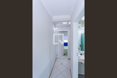 Corredor de casa à venda com 3 quartos, 180m² em Jardim Sao Ricardo, São Paulo