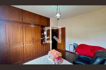 Quarto  de casa à venda com 4 quartos, 282m² em Parque Sao Joao Batista, Belo Horizonte