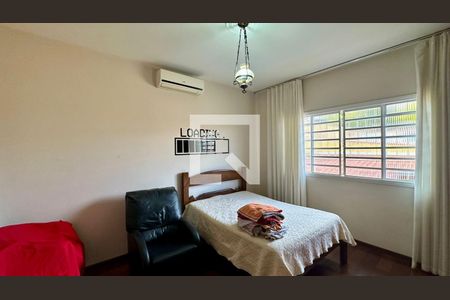 Quarto  de casa à venda com 4 quartos, 282m² em Parque Sao Joao Batista, Belo Horizonte