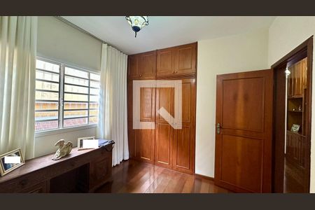 Quarto  de casa à venda com 4 quartos, 282m² em Parque Sao Joao Batista, Belo Horizonte