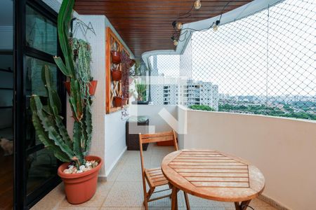 Sala de apartamento à venda com 3 quartos, 125m² em Vila Suzana, São Paulo