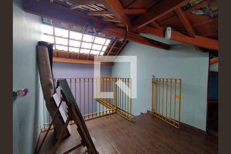 Sótão  de casa à venda com 3 quartos, 315m² em Bosque da Saúde, São Paulo