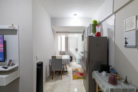 Sala/Cozinha/Área de Serviço  de apartamento à venda com 2 quartos, 42m² em Vila Guilhermina, São Paulo