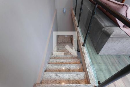 Escada de casa à venda com 4 quartos, 320m² em Parque Xangri-lá, Contagem