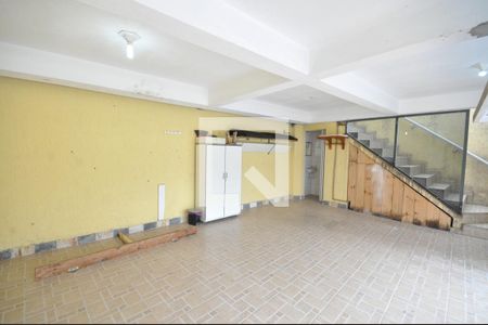 Garagem de casa para alugar com 4 quartos, 150m² em Vila Gustavo, São Paulo