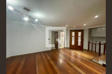 Casa para alugar com 4 quartos, 300m² em Jardim Santa Mena, Guarulhos