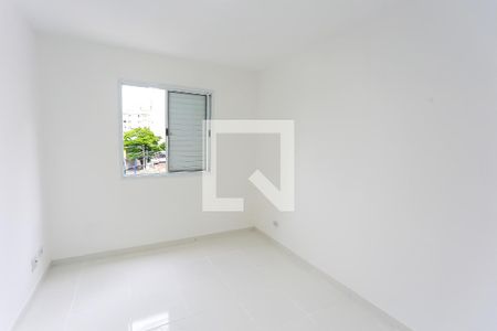 quarto 1 de apartamento para alugar com 2 quartos, 56m² em Chácara Agrindus, Taboão da Serra