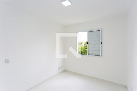 quarto 1 de apartamento para alugar com 2 quartos, 56m² em Chácara Agrindus, Taboão da Serra