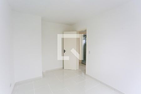 quarto 1 de apartamento para alugar com 2 quartos, 56m² em Chácara Agrindus, Taboão da Serra