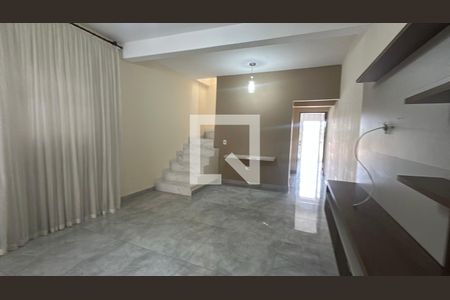 Sala de casa para alugar com 2 quartos, 200m² em Parque Viana, Barueri