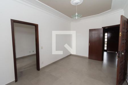 Sala 2 de casa para alugar com 3 quartos, 250m² em Eldorado, Contagem