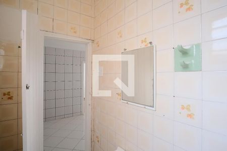 Banheiro andar de baixo de casa de condomínio para alugar com 2 quartos, 140m² em Penha de França, São Paulo