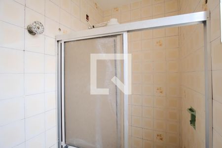 Banheiro andar de baixo de casa de condomínio para alugar com 2 quartos, 140m² em Penha de França, São Paulo