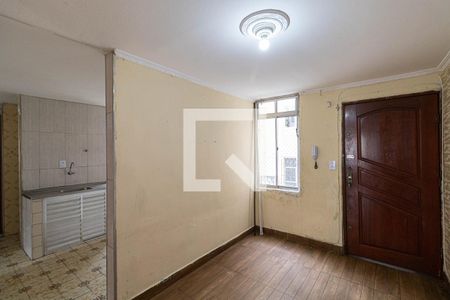 Sala de apartamento para alugar com 3 quartos, 52m² em Itaquera, São Paulo