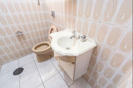 Banheiro 1 de casa para alugar com 3 quartos, 260m² em Jardim Ocara, Santo André