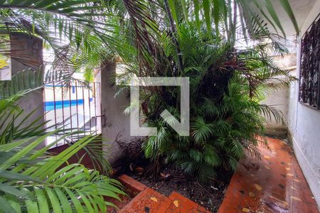 Quintal de kitnet/studio para alugar com 1 quarto, 40m² em Fonseca, Niterói