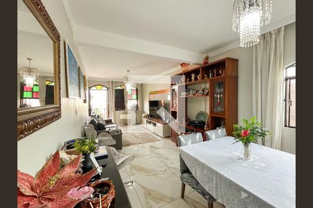 Casa à venda com 5 quartos, 266m² em Parque Recreio, Belo Horizonte