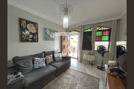 Casa à venda com 5 quartos, 266m² em Parque Recreio, Belo Horizonte