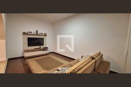 Casa à venda com 3 quartos, 320m² em Sagrada Família, Belo Horizonte