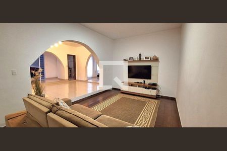 Casa à venda com 3 quartos, 320m² em Sagrada Família, Belo Horizonte