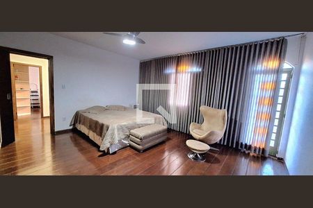 Casa à venda com 3 quartos, 320m² em Sagrada Família, Belo Horizonte