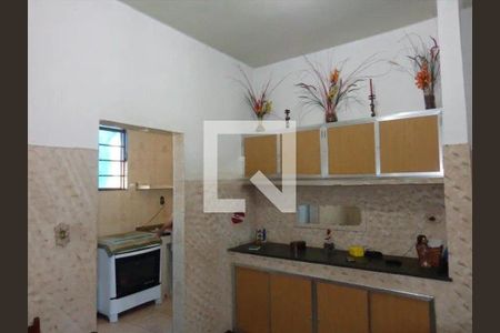 Casa à venda com 3 quartos, 179m² em Santa Cruz, Belo Horizonte